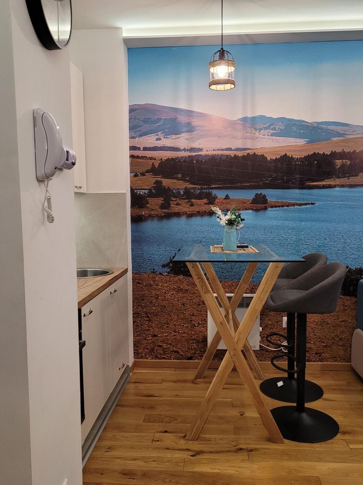 Lux 3 Titova Sony Ps Gratis Apartament