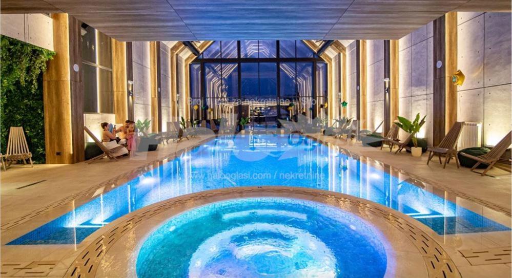 Lux 3 Titova Sony Ps Gratis Apartament *