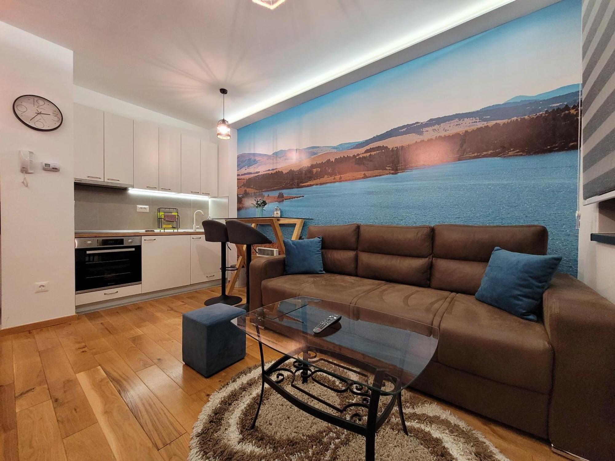 Lux 3 Titova Sony Ps Gratis Apartament